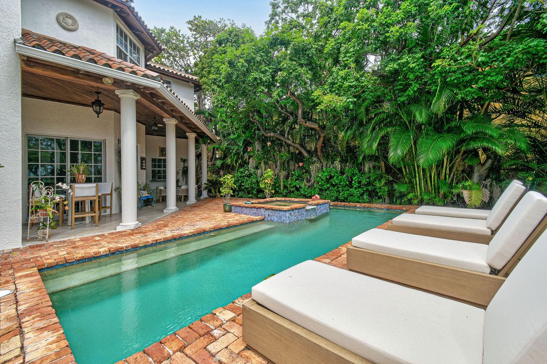 En Venta: $7,895,000 (5 camas, 5 baños, 4520 Pies cuadrados)