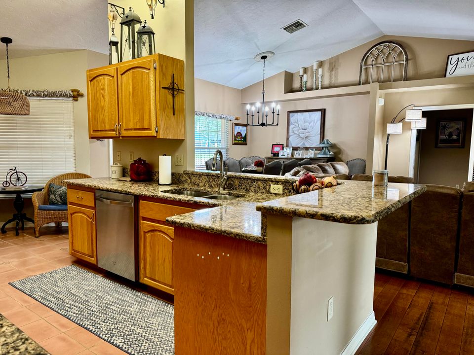 For Sale: $389,000 (3 beds, 2 baths, 1688 Square Feet)