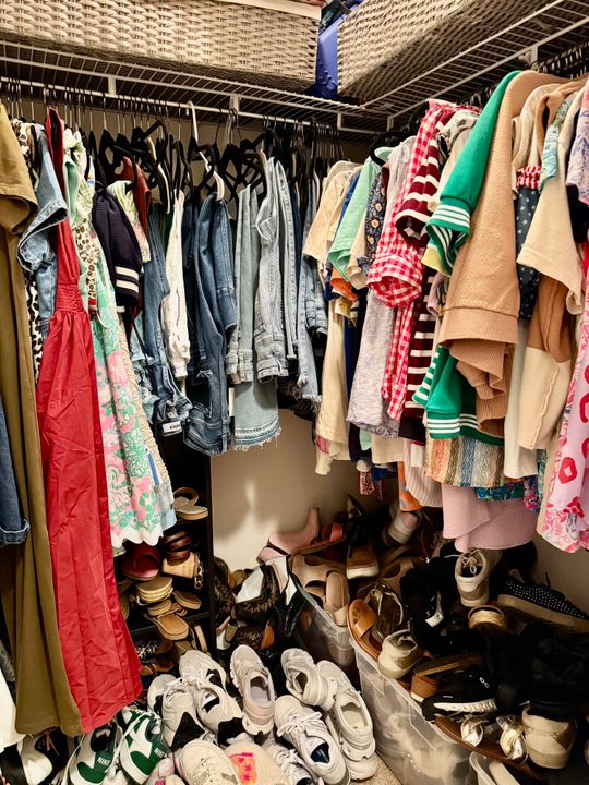 For Sale: $389,000 (3 beds, 2 baths, 1688 Square Feet)