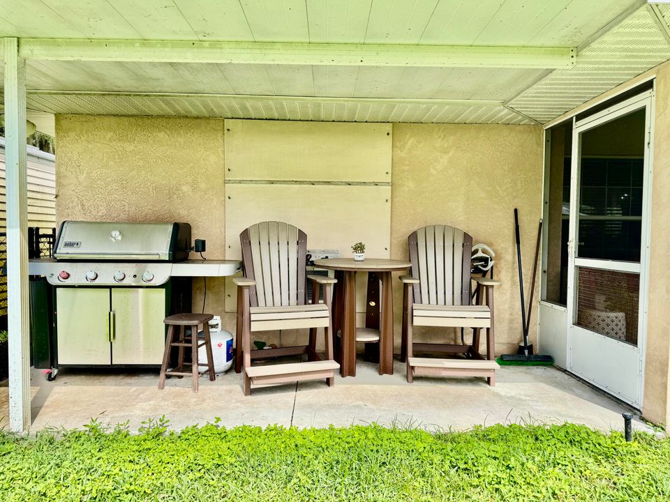 For Sale: $389,000 (3 beds, 2 baths, 1688 Square Feet)