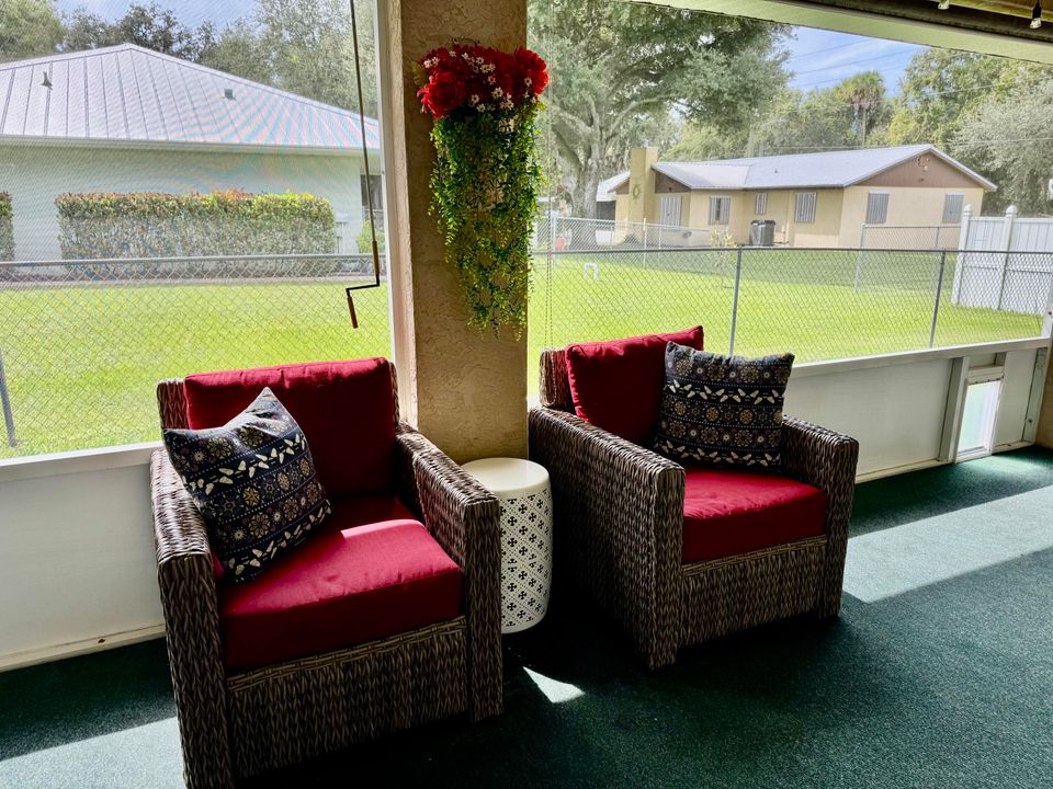 For Sale: $389,000 (3 beds, 2 baths, 1688 Square Feet)