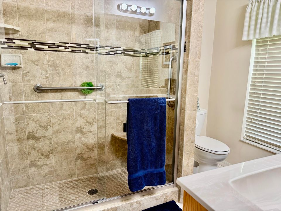 For Sale: $389,000 (3 beds, 2 baths, 1688 Square Feet)