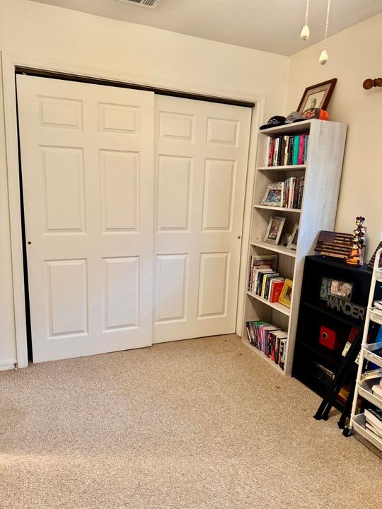 For Sale: $389,000 (3 beds, 2 baths, 1688 Square Feet)