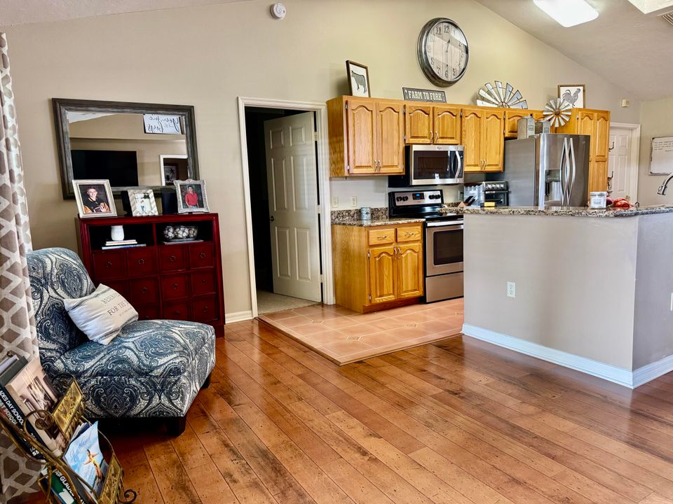 For Sale: $389,000 (3 beds, 2 baths, 1688 Square Feet)