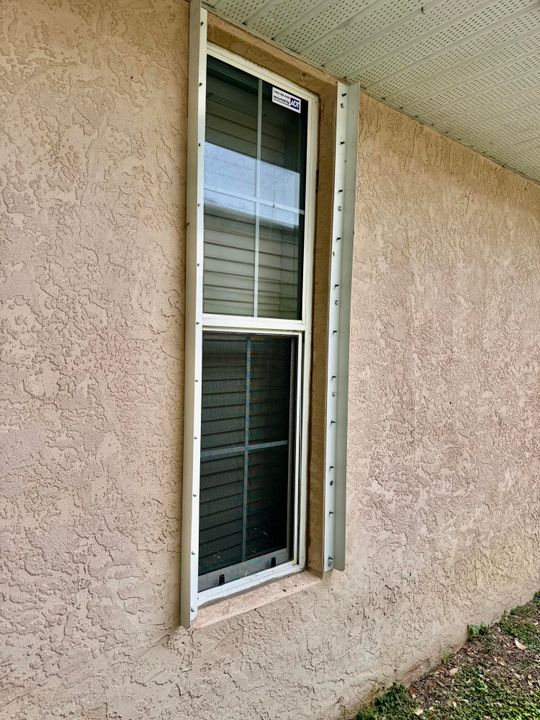 For Sale: $389,000 (3 beds, 2 baths, 1688 Square Feet)