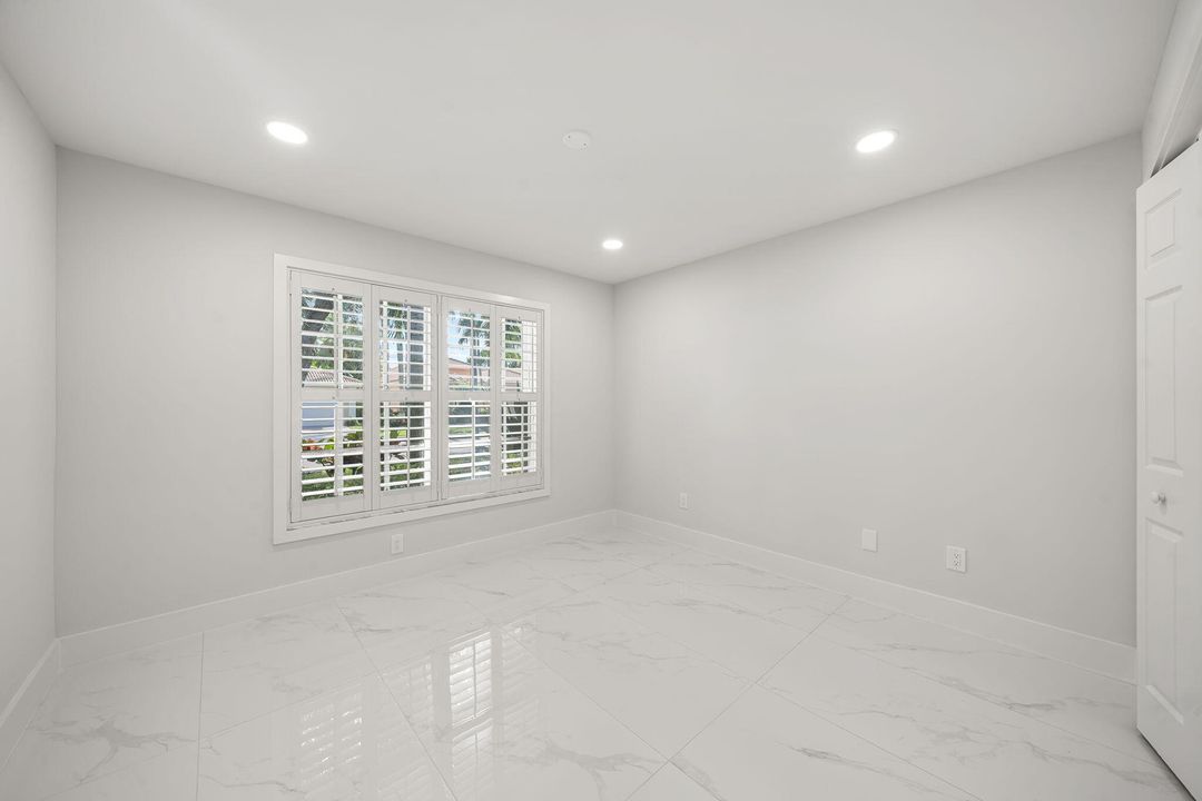 For Sale: $599,000 (3 beds, 2 baths, 1825 Square Feet)