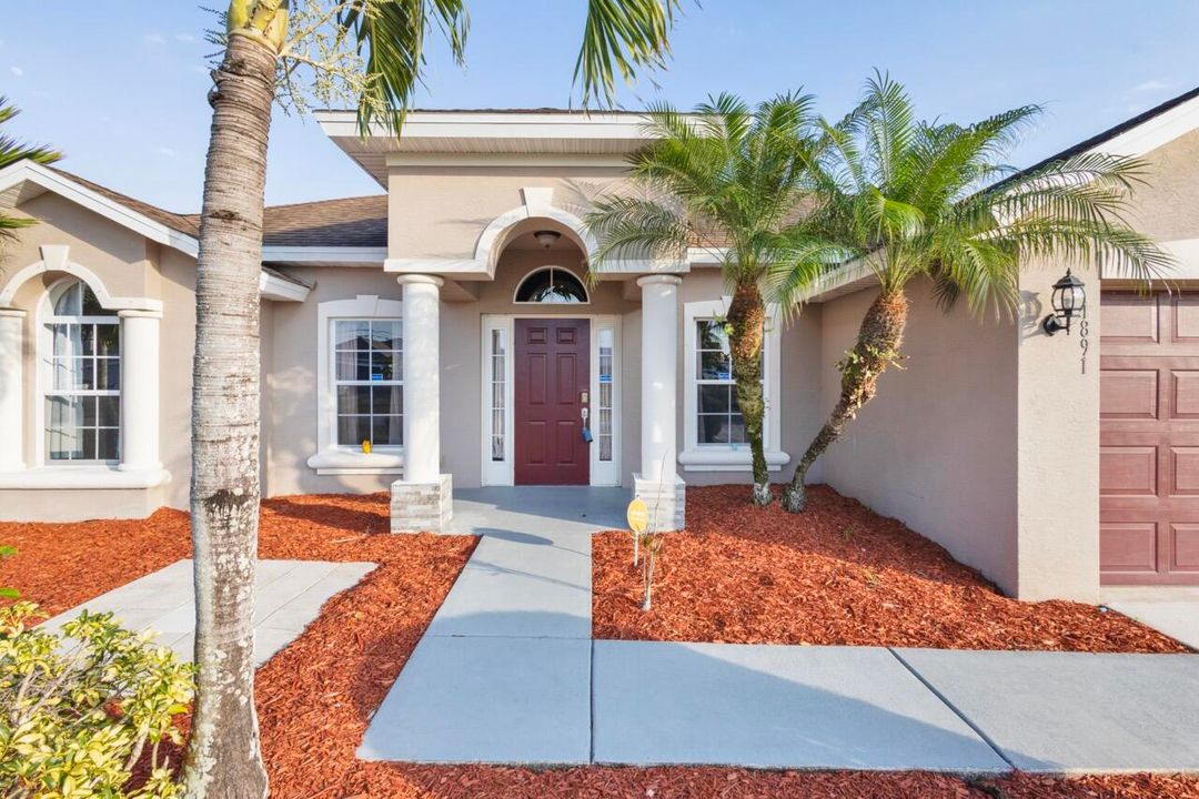 出租: $2,700 (4 贝兹, 3 浴室, 1781 平方英尺)