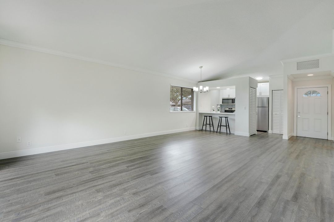 На продажу: $446,000 (2 спален, 2 ванн, 1135 Квадратных фут)