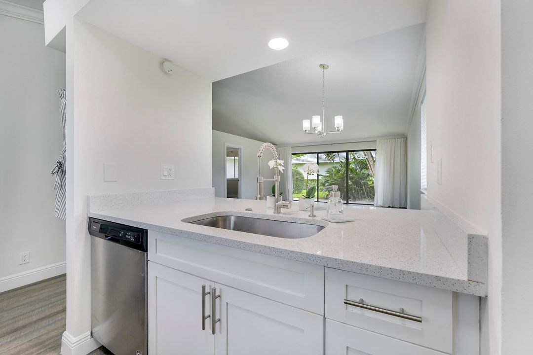 На продажу: $446,000 (2 спален, 2 ванн, 1135 Квадратных фут)