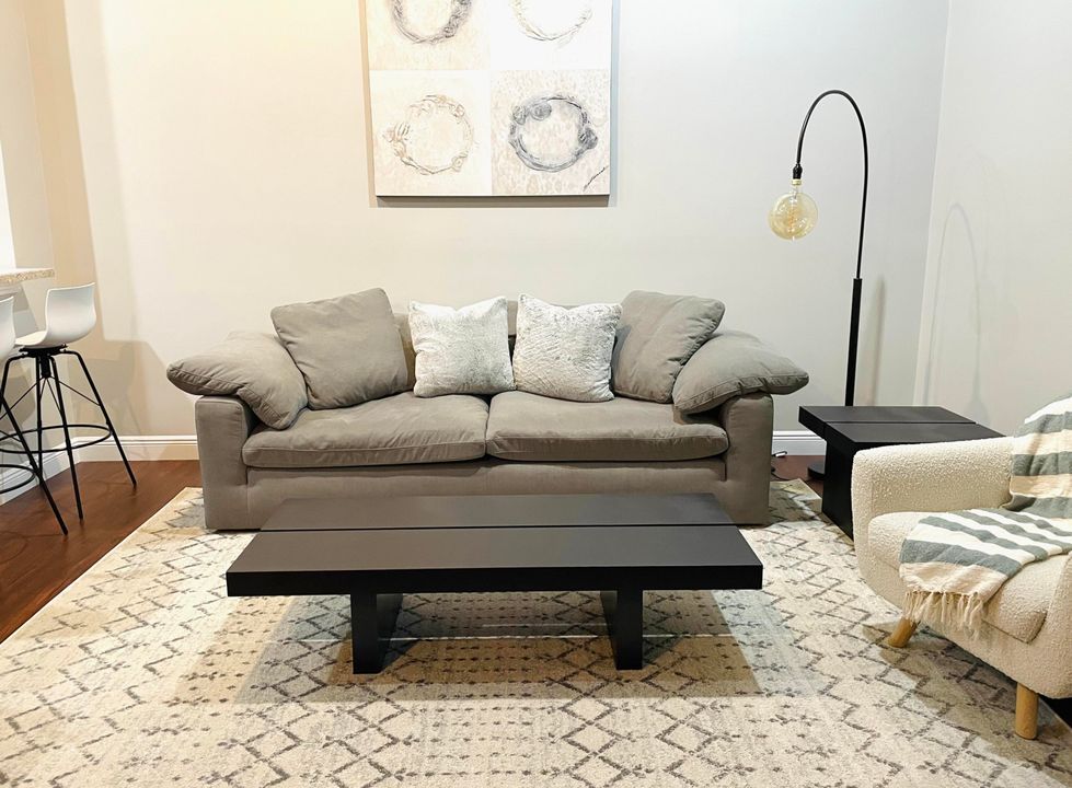 Под контрактом: $3,500 (3 спален, 2 ванн, 1275 Квадратных фут)