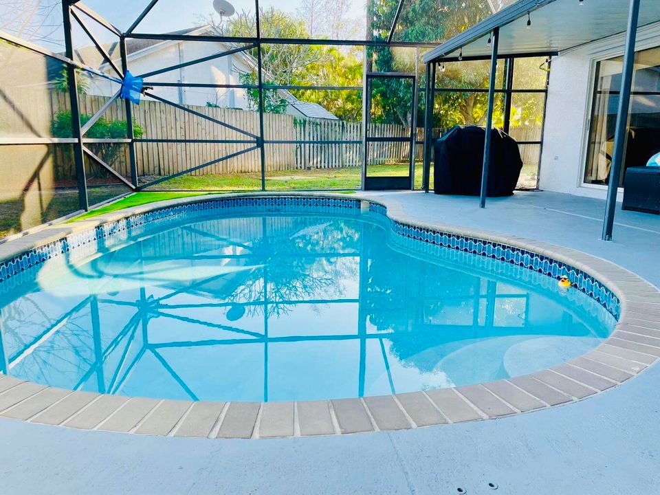 Под контрактом: $3,500 (3 спален, 2 ванн, 1275 Квадратных фут)