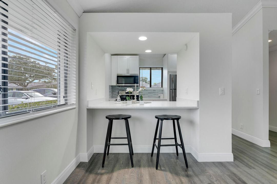 На продажу: $446,000 (2 спален, 2 ванн, 1135 Квадратных фут)