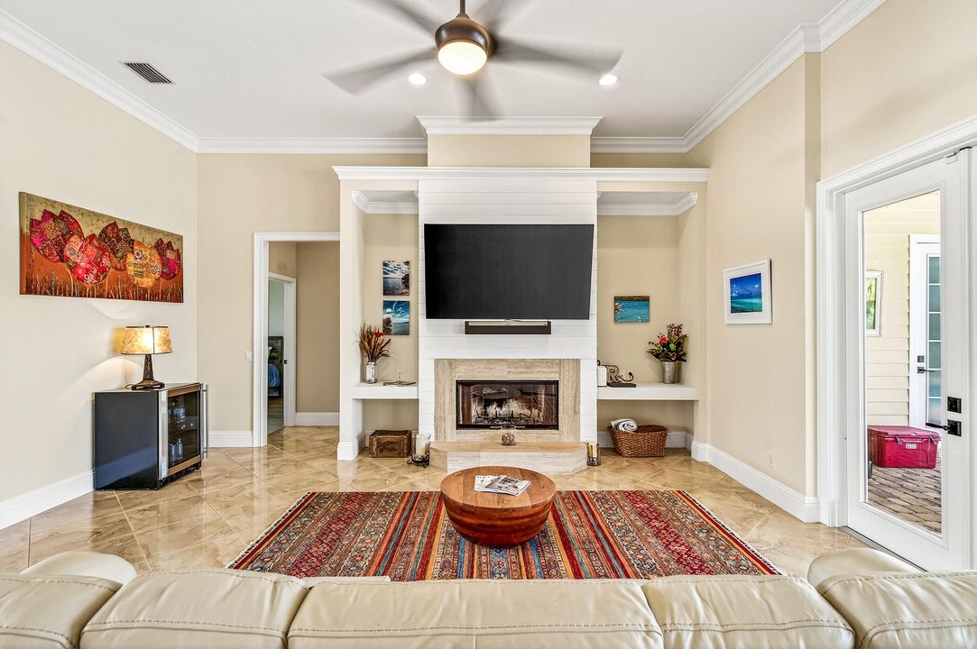 En Venta: $875,000 (4 camas, 4 baños, 3428 Pies cuadrados)