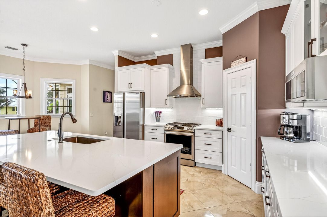 En Venta: $875,000 (4 camas, 4 baños, 3428 Pies cuadrados)