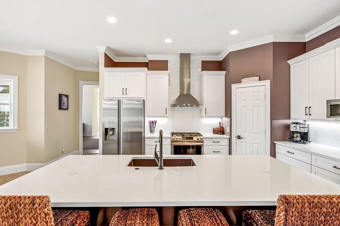 En Venta: $875,000 (4 camas, 4 baños, 3428 Pies cuadrados)