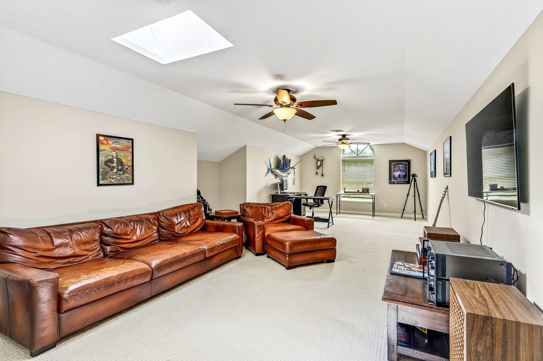 En Venta: $875,000 (4 camas, 4 baños, 3428 Pies cuadrados)