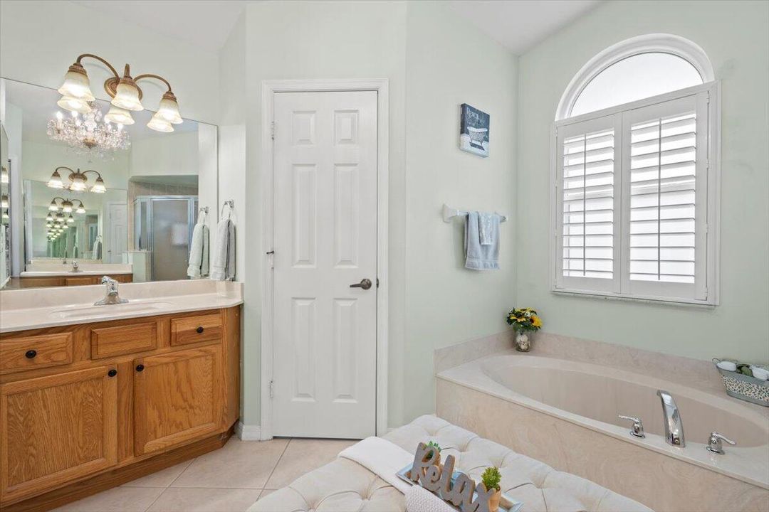 For Sale: $490,000 (3 beds, 2 baths, 2122 Square Feet)