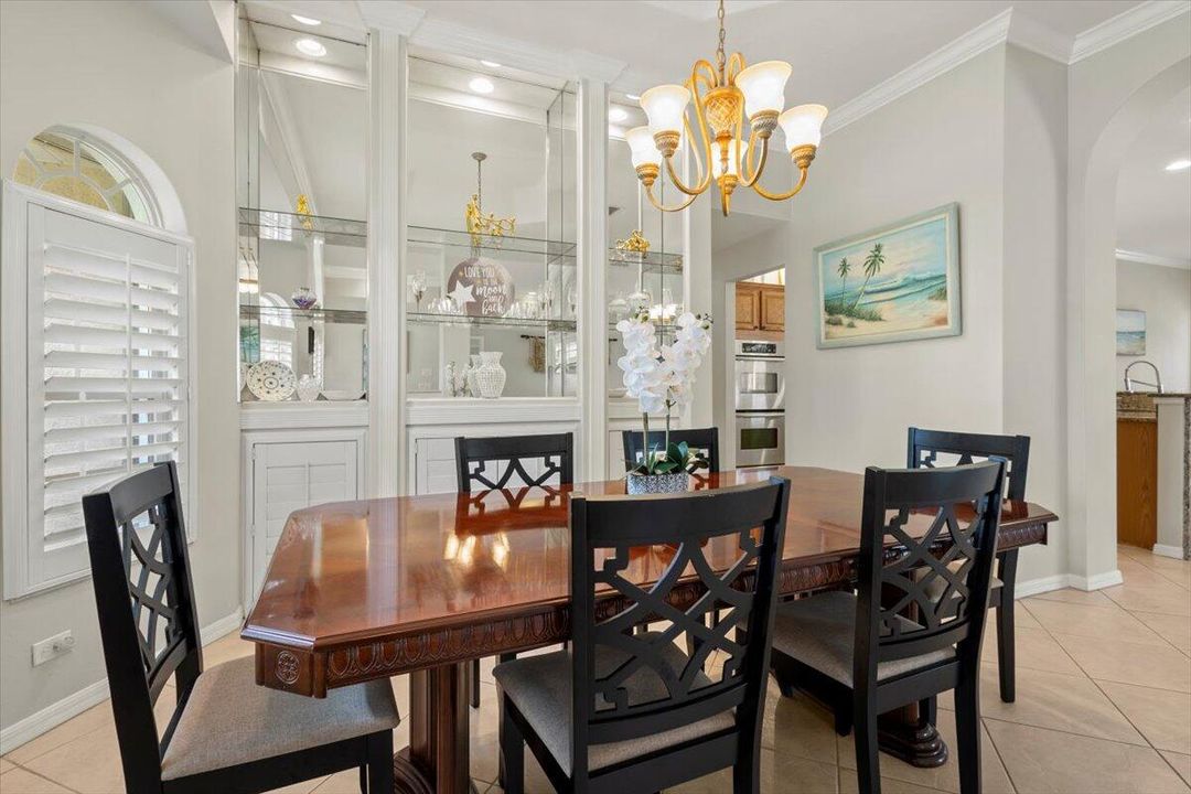 For Sale: $490,000 (3 beds, 2 baths, 2122 Square Feet)