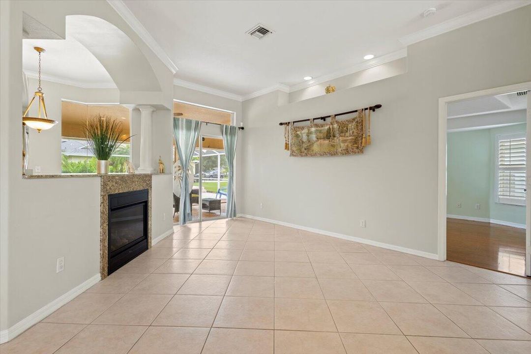 For Sale: $490,000 (3 beds, 2 baths, 2122 Square Feet)