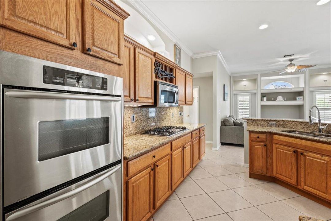 For Sale: $490,000 (3 beds, 2 baths, 2122 Square Feet)