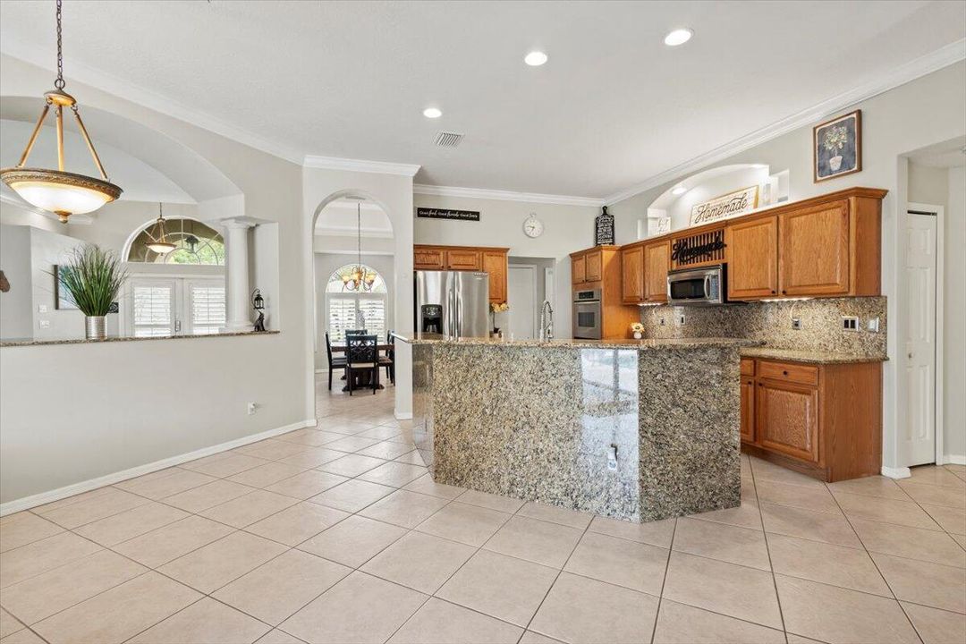 For Sale: $490,000 (3 beds, 2 baths, 2122 Square Feet)