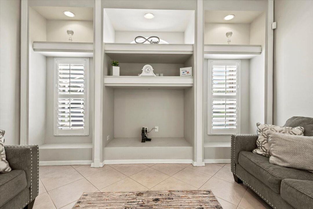 For Sale: $490,000 (3 beds, 2 baths, 2122 Square Feet)