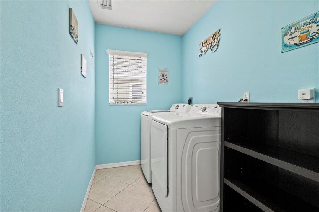 For Sale: $490,000 (3 beds, 2 baths, 2122 Square Feet)