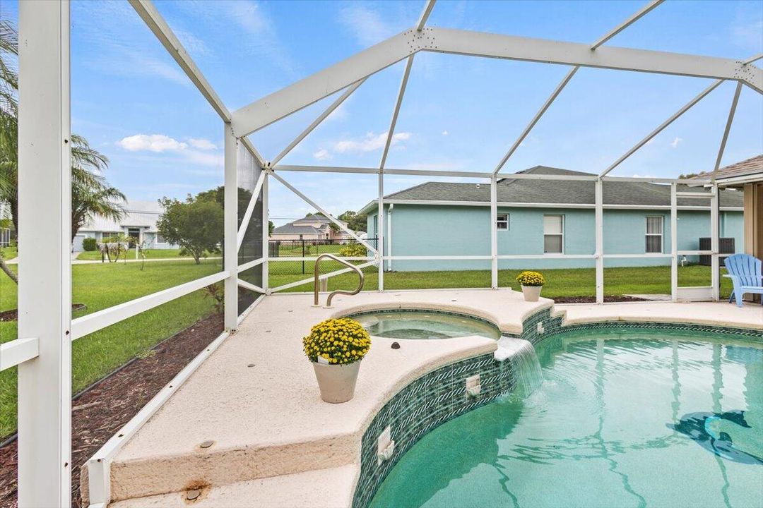 For Sale: $490,000 (3 beds, 2 baths, 2122 Square Feet)