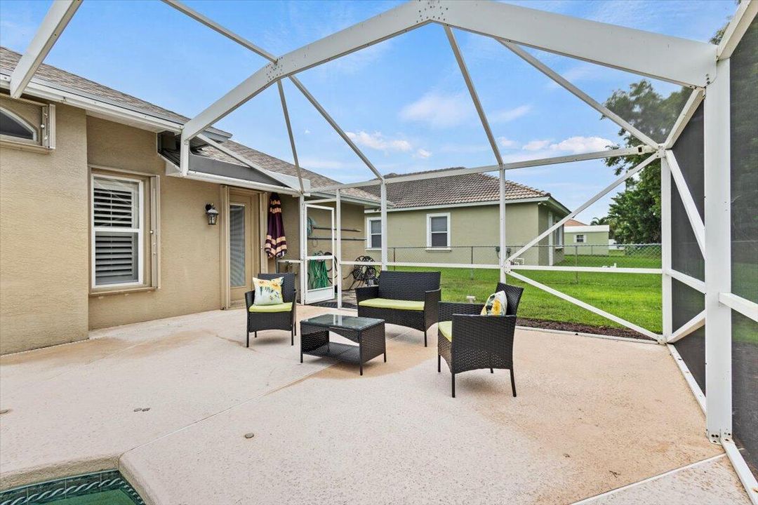 For Sale: $490,000 (3 beds, 2 baths, 2122 Square Feet)