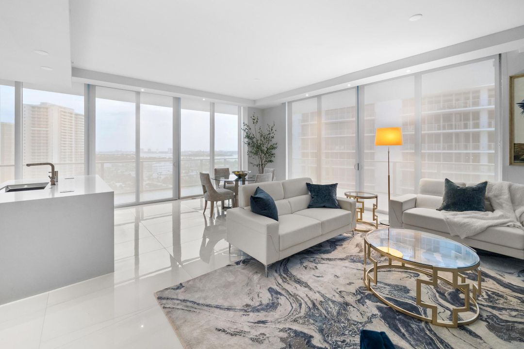 For Sale: $2,055,000 (2 beds, 2 baths, 1755 Square Feet)