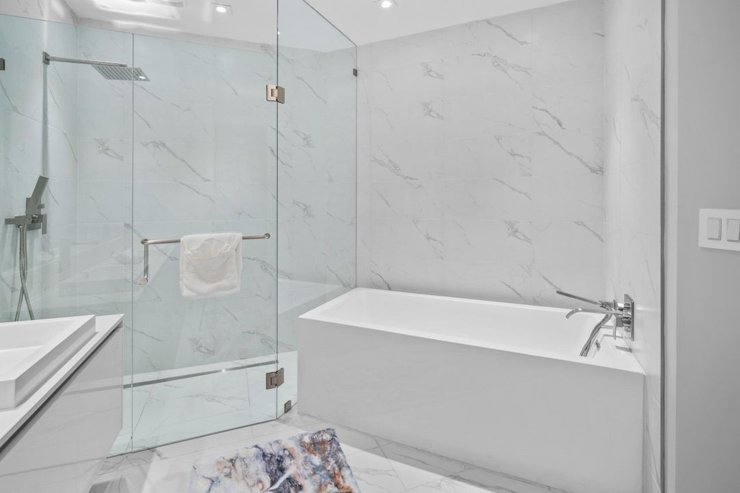 For Sale: $2,055,000 (2 beds, 2 baths, 1755 Square Feet)