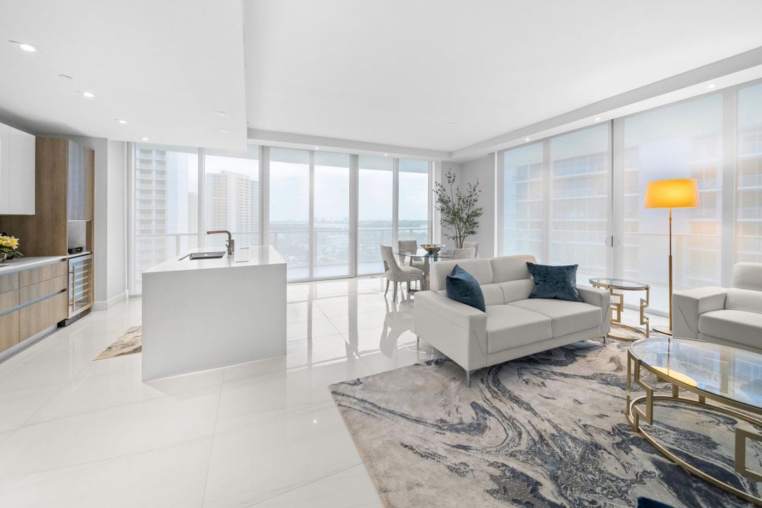 For Sale: $2,055,000 (2 beds, 2 baths, 1755 Square Feet)