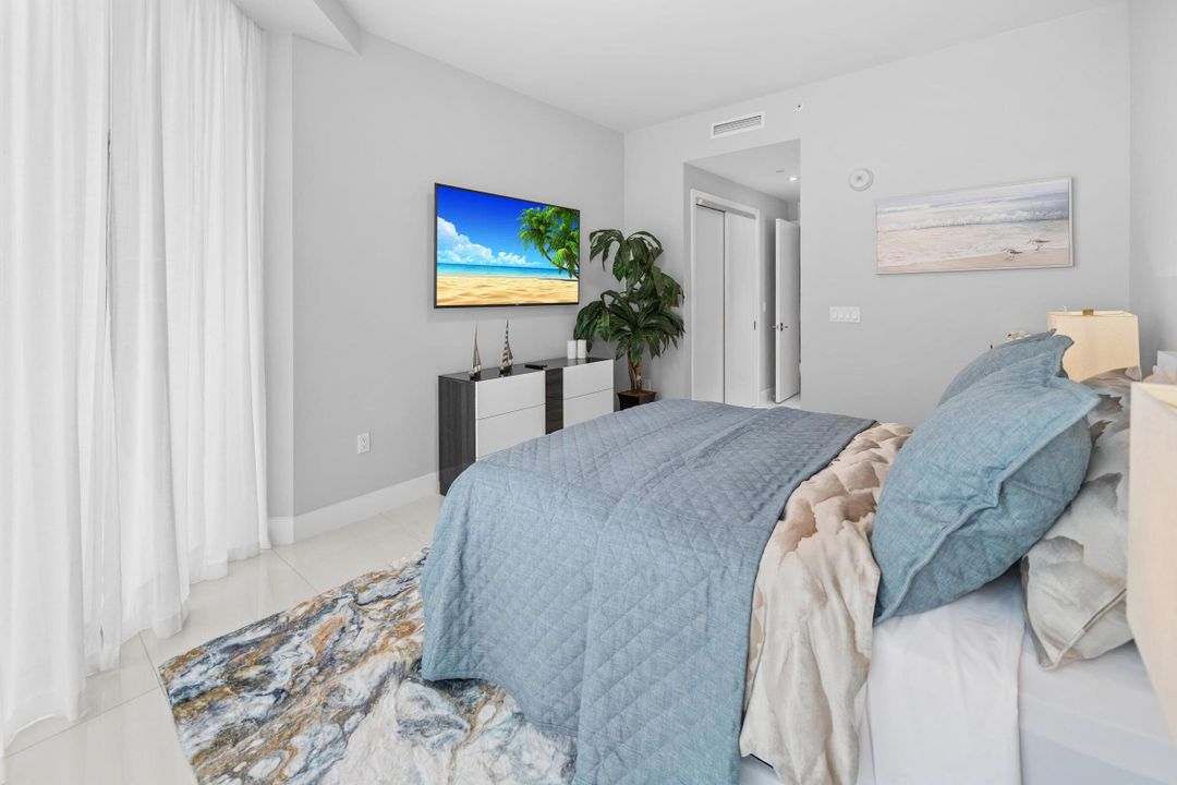 For Sale: $2,055,000 (2 beds, 2 baths, 1755 Square Feet)