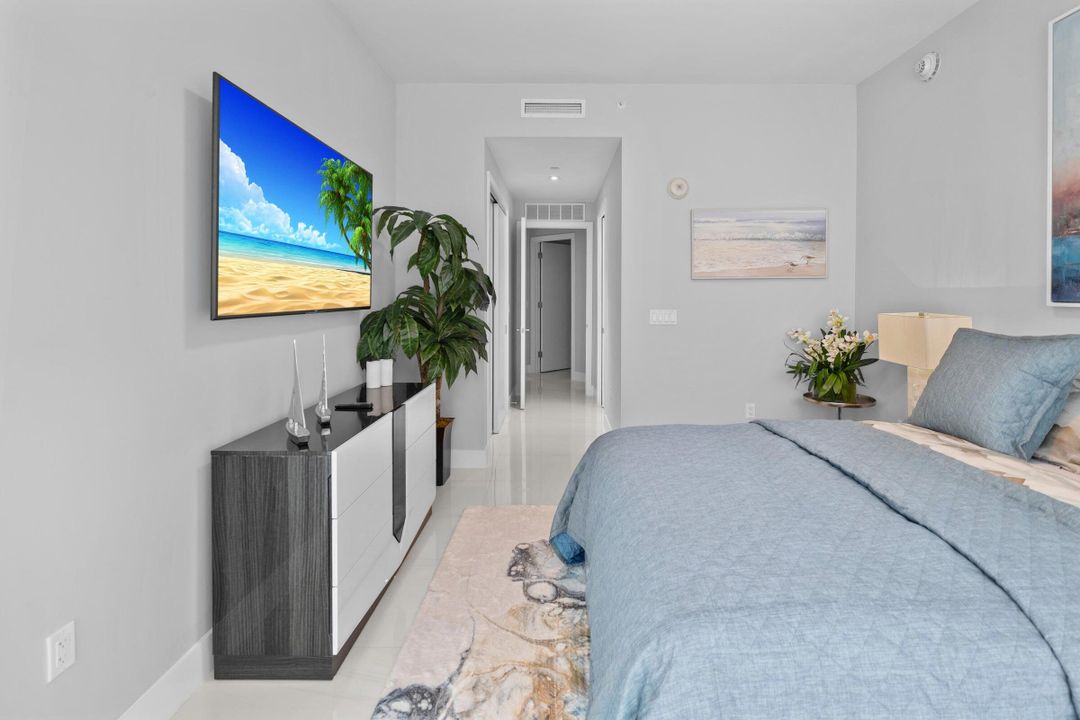 For Sale: $2,055,000 (2 beds, 2 baths, 1755 Square Feet)