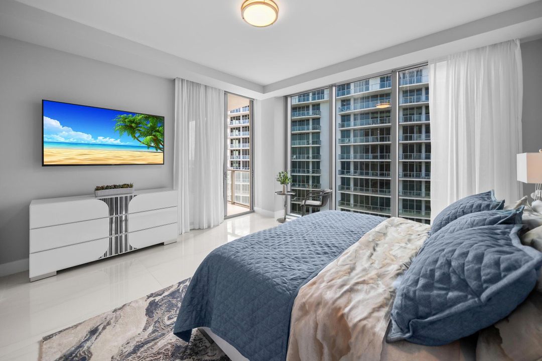 For Sale: $2,055,000 (2 beds, 2 baths, 1755 Square Feet)