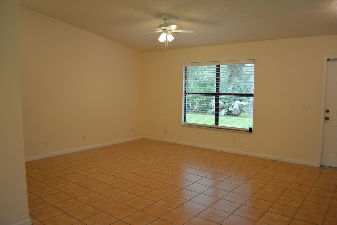 En Venta: $499,000 (3 camas, 2 baños, 1214 Pies cuadrados)