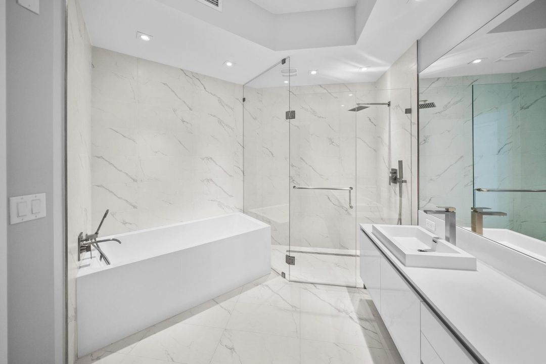 For Sale: $2,055,000 (2 beds, 2 baths, 1755 Square Feet)