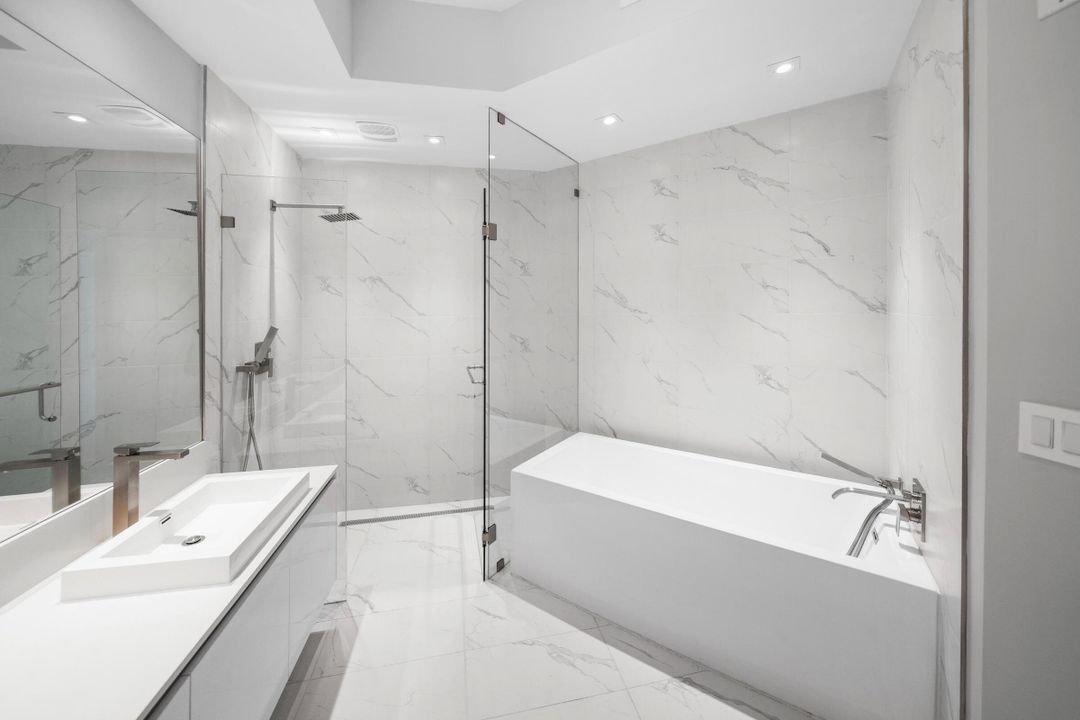 For Sale: $2,055,000 (2 beds, 2 baths, 1755 Square Feet)