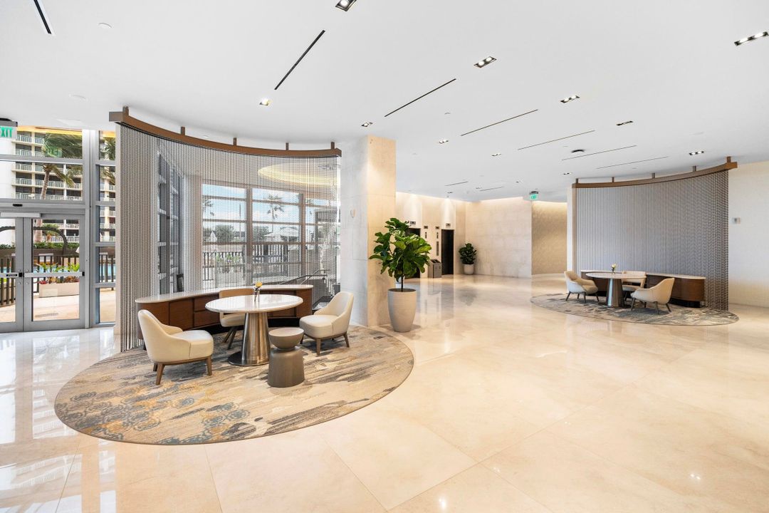 For Sale: $2,055,000 (2 beds, 2 baths, 1755 Square Feet)