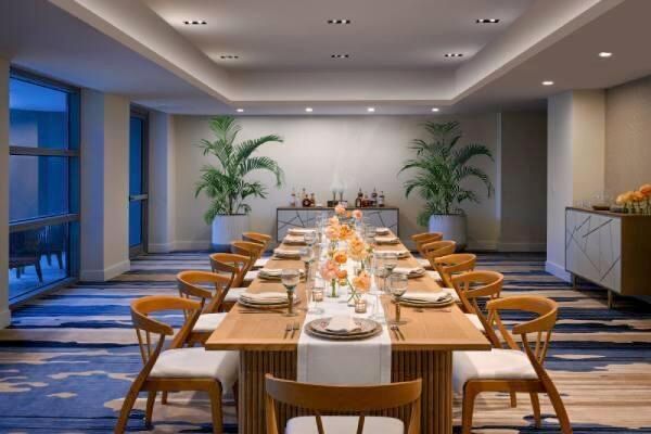 For Sale: $2,055,000 (2 beds, 2 baths, 1755 Square Feet)