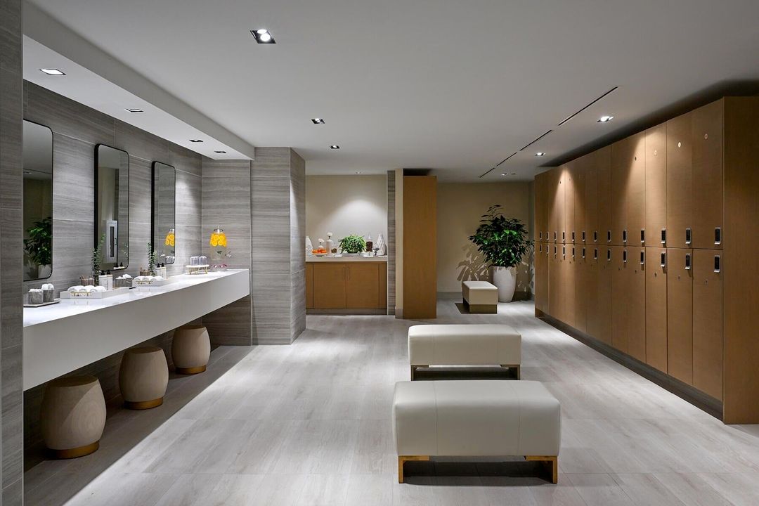 For Sale: $2,055,000 (2 beds, 2 baths, 1755 Square Feet)