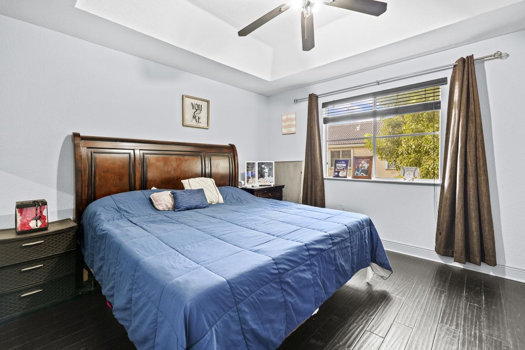 Activo con contrato: $374,900 (3 camas, 2 baños, 1386 Pies cuadrados)