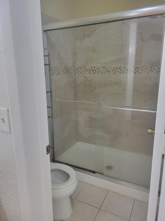 Activo con contrato: $2,000 (2 camas, 2 baños, 1116 Pies cuadrados)