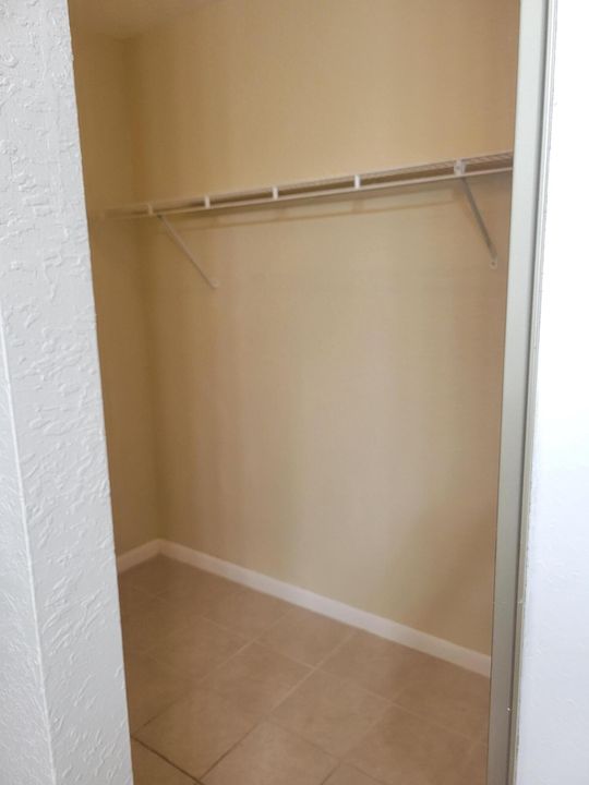 Activo con contrato: $2,000 (2 camas, 2 baños, 1116 Pies cuadrados)