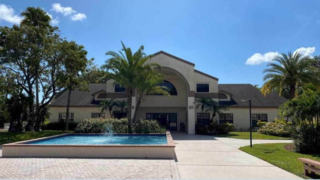 Activo con contrato: $2,000 (2 camas, 2 baños, 1116 Pies cuadrados)