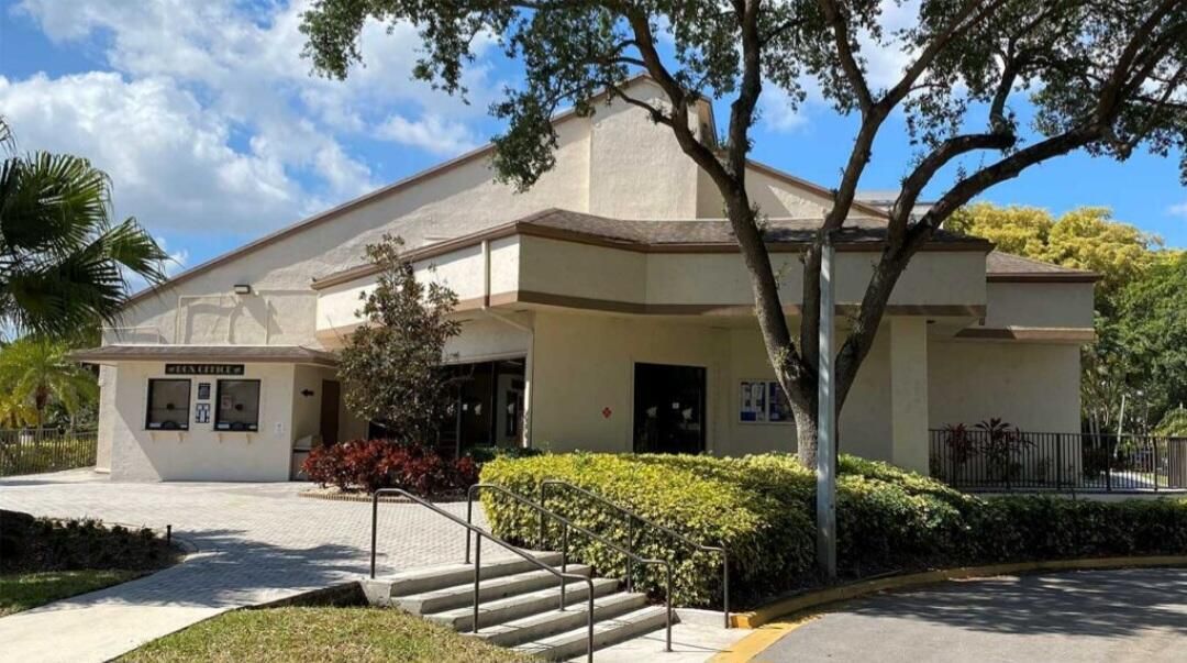 Activo con contrato: $2,000 (2 camas, 2 baños, 1116 Pies cuadrados)