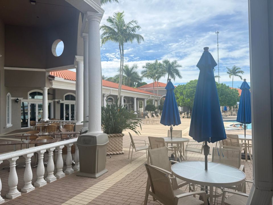 Active With Contract: $428,000 (3 beds, 2 baths, 1800 Square Feet)