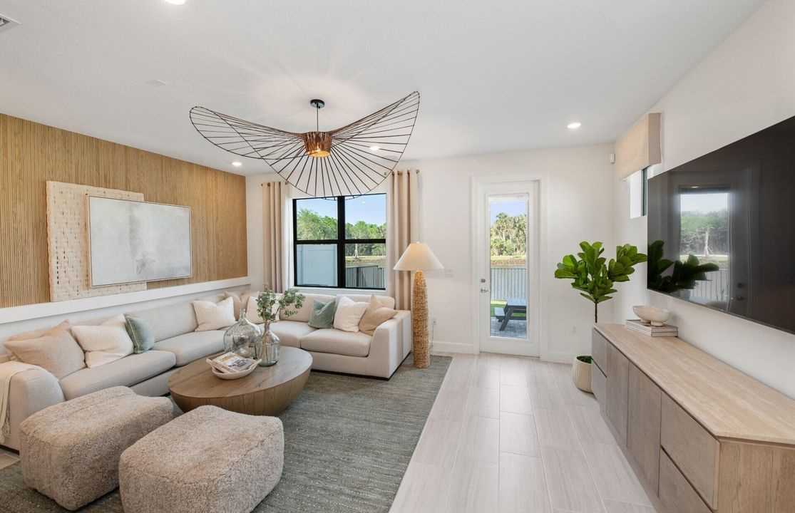 Active With Contract: $555,025 (3 beds, 2 baths, 1750 Square Feet)