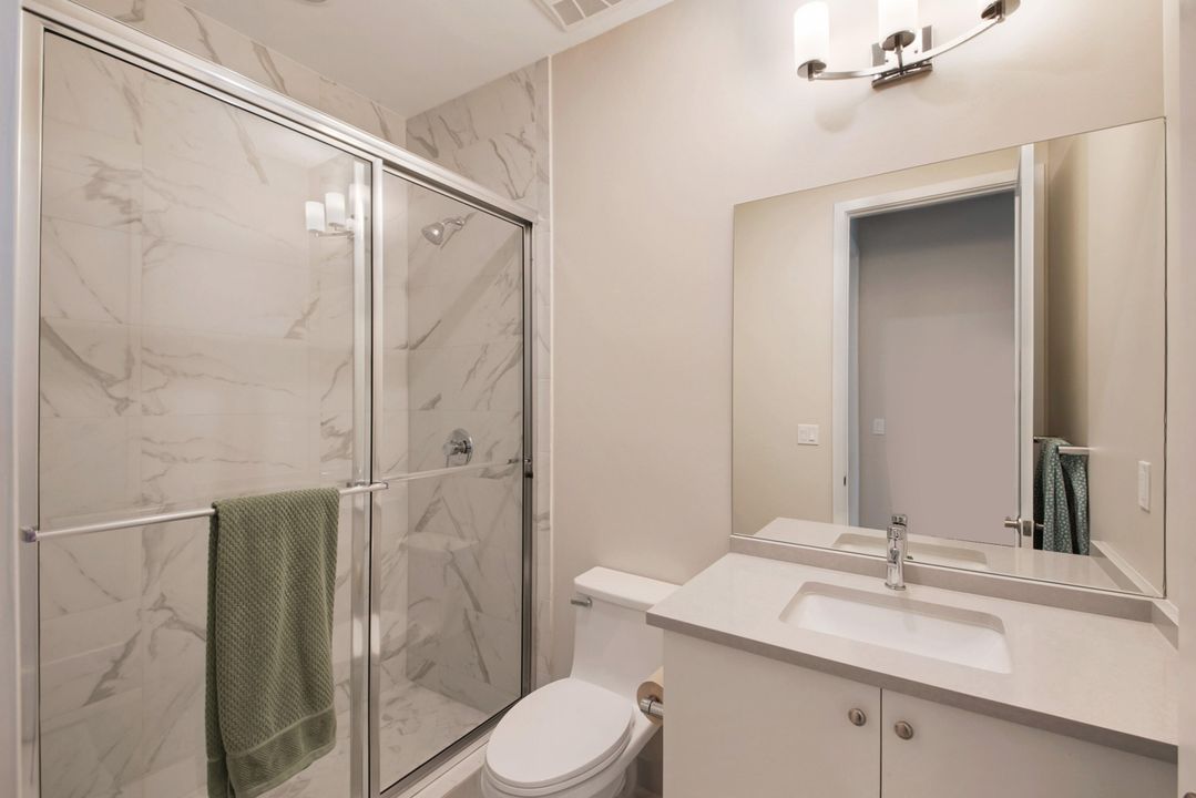 Active With Contract: $2,250,000 (5 beds, 7 baths, 4605 Square Feet)