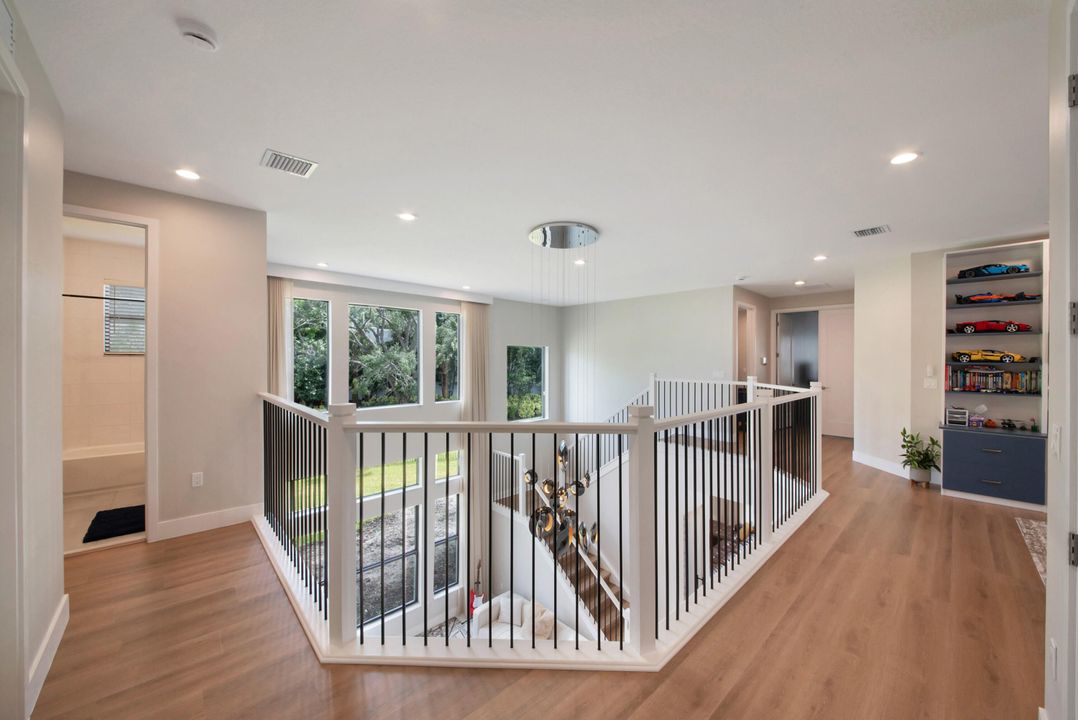 Active With Contract: $2,250,000 (5 beds, 7 baths, 4605 Square Feet)